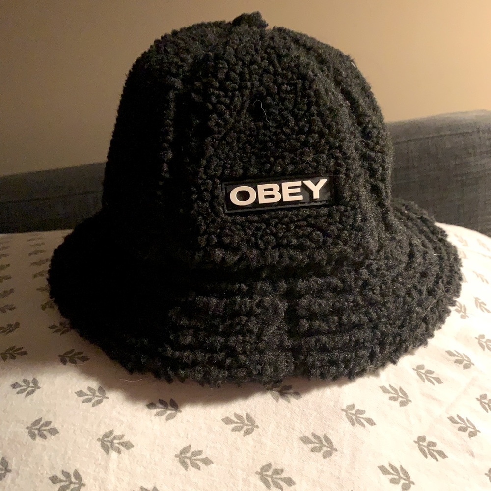 Black Sherpa Bucket Hat